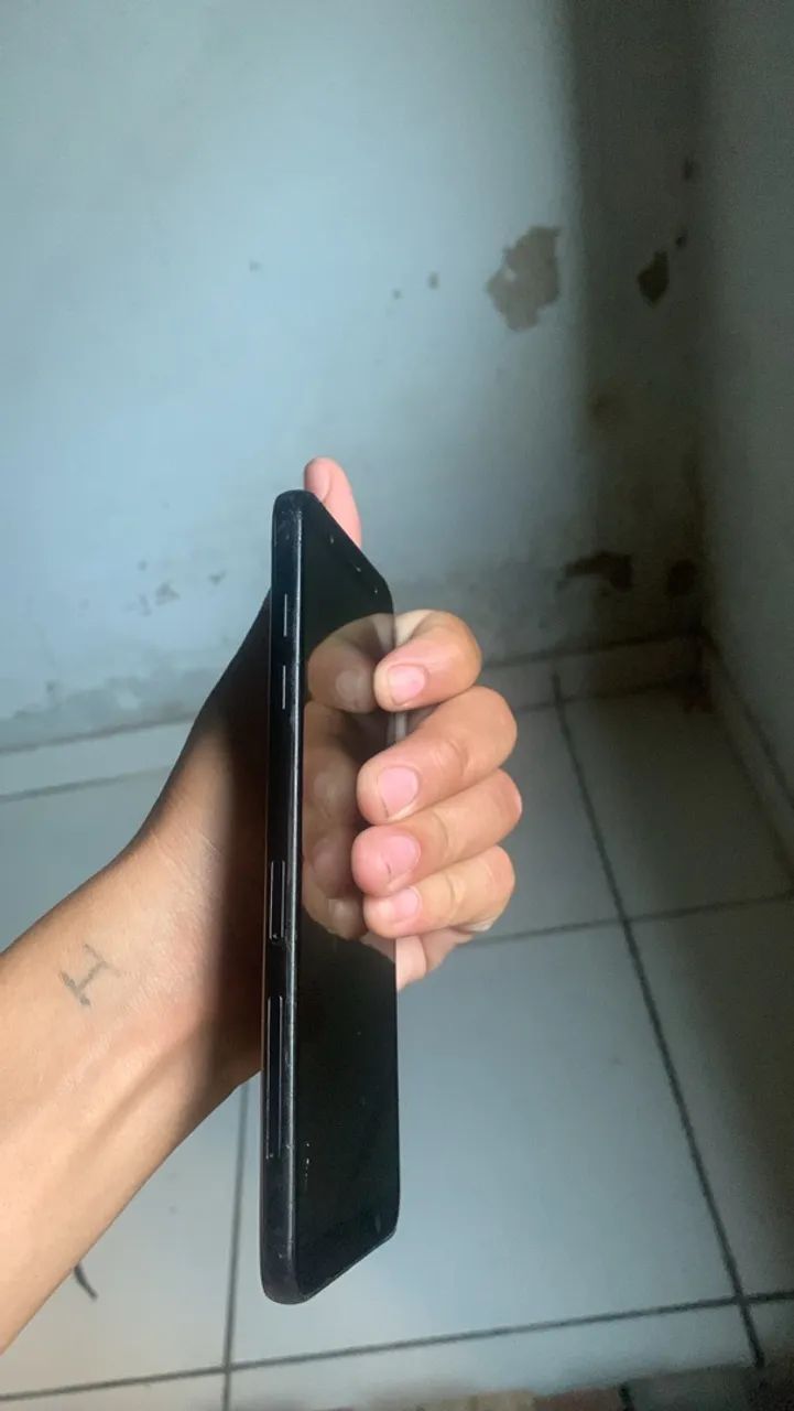 Celular J8 - Foto 2