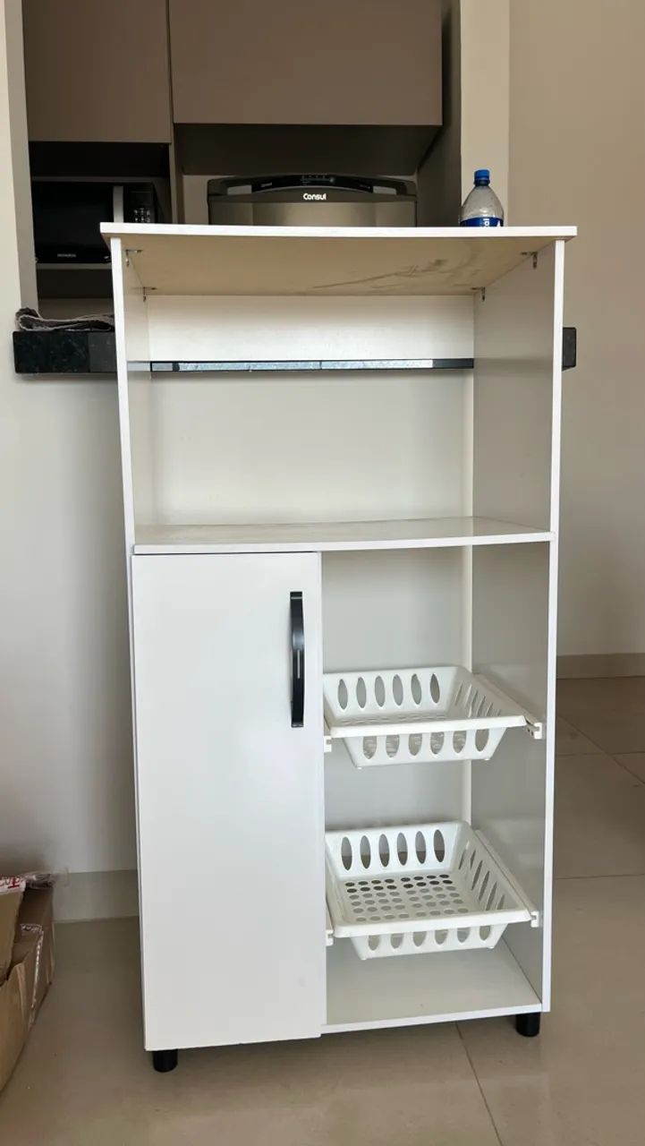 Armário multiuso microondas 