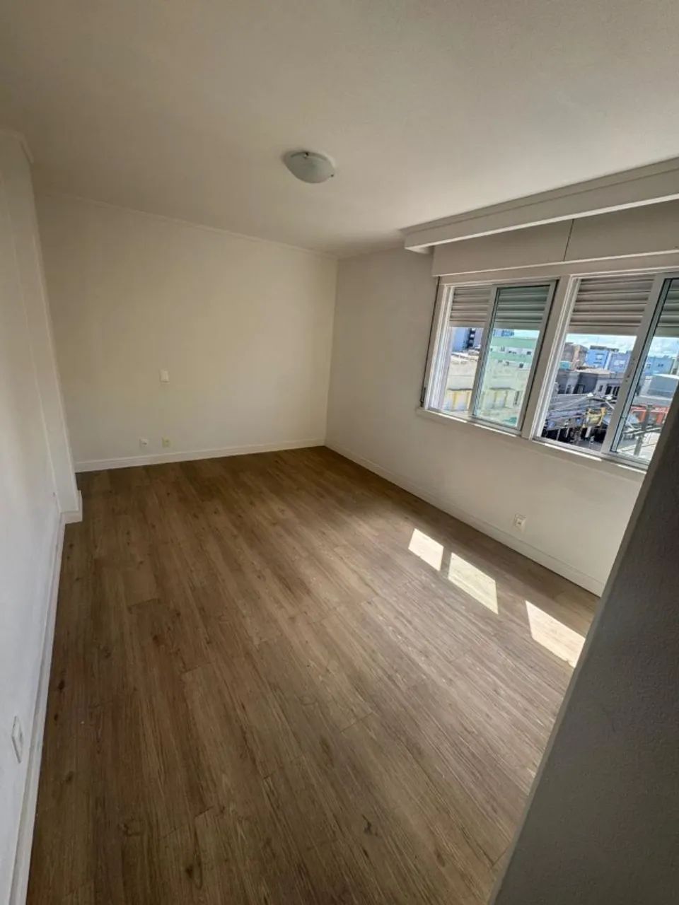 Sala comercial para locação Edifício Comercial Europa centro de Rio Grande/RS - Foto 2