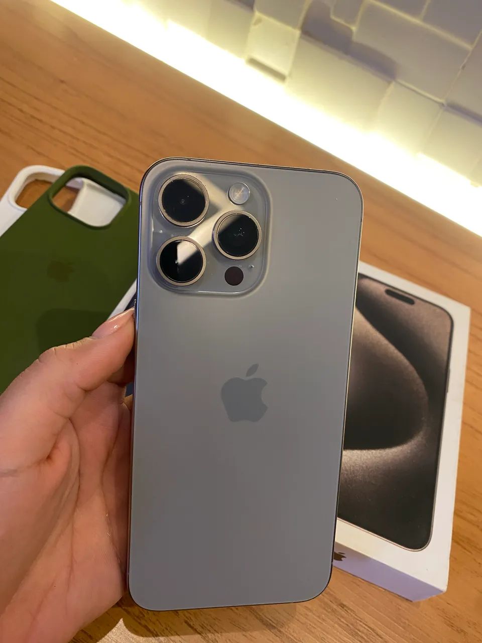 Barbada iPhone 15 pro Max 256GB