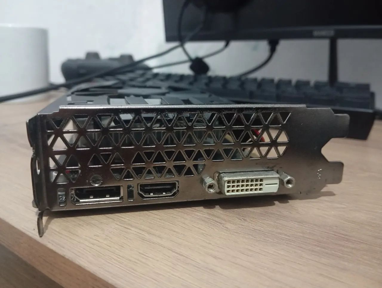 GTX 1050 2GB  - Foto 4