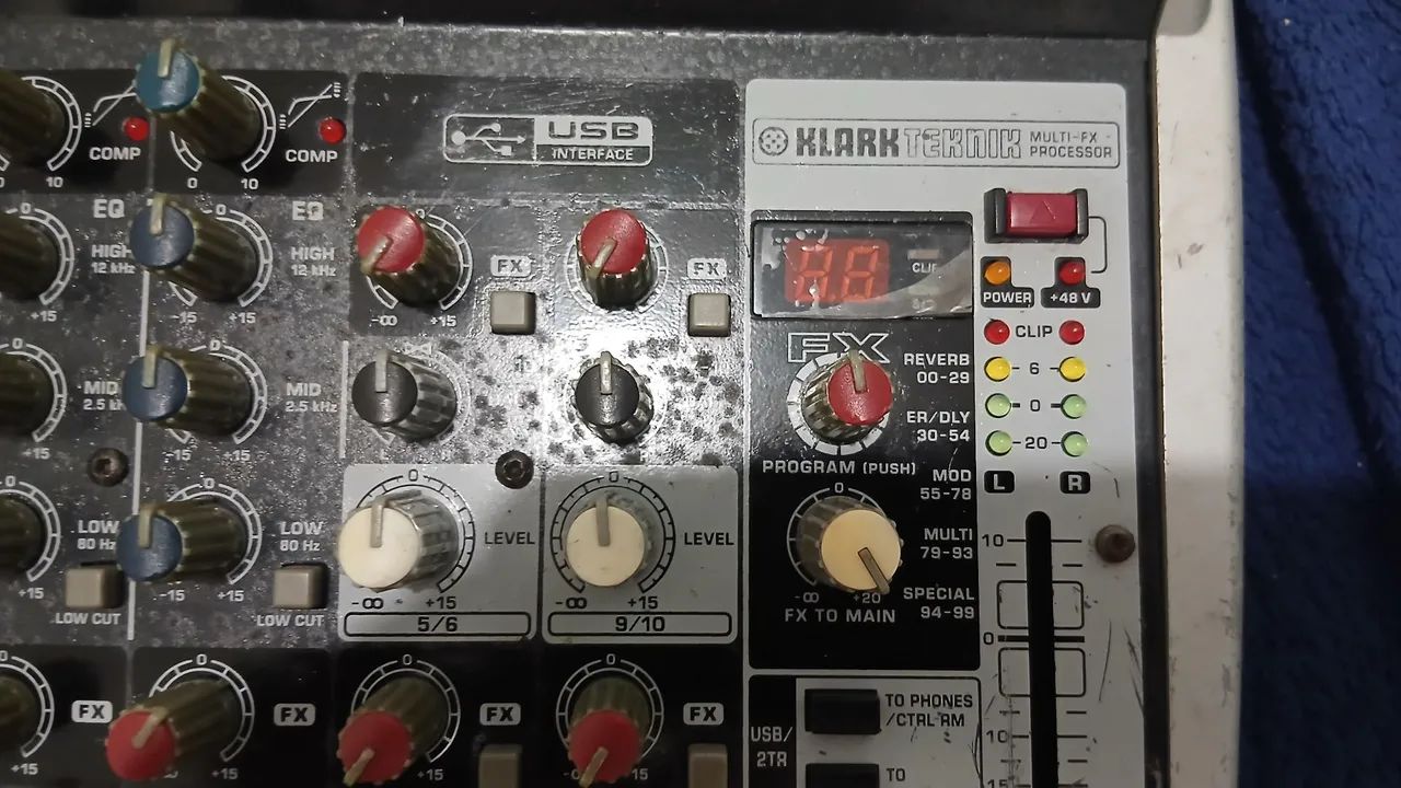 VENDO MESA BEHRINGER 1202 USB - Foto 3