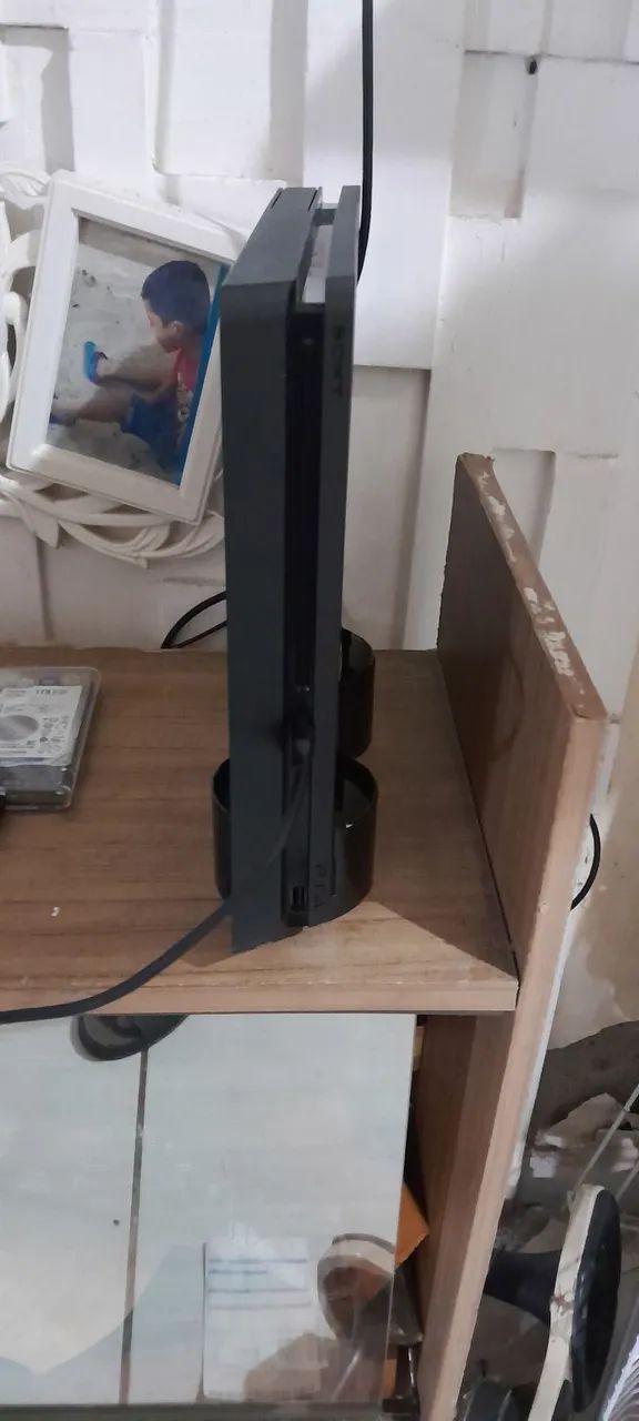 Ps4 desbloqueado com1 tera e meio e vários jogos  - Foto 2
