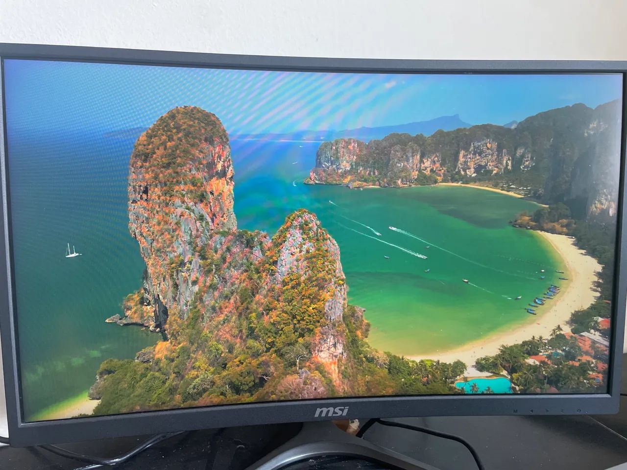 Monitor MSI Optic G24C Gamer - Foto 2