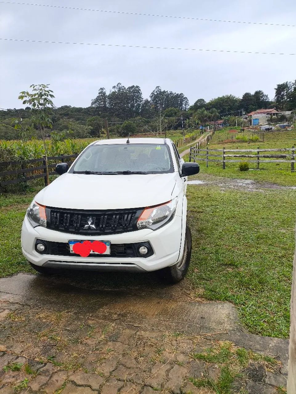 Mitsubishi L200 2023