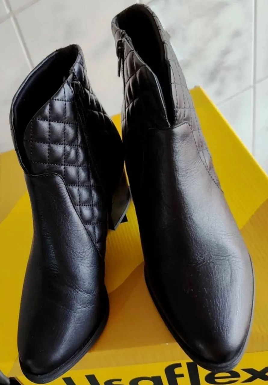 Botas femininas cano curto 