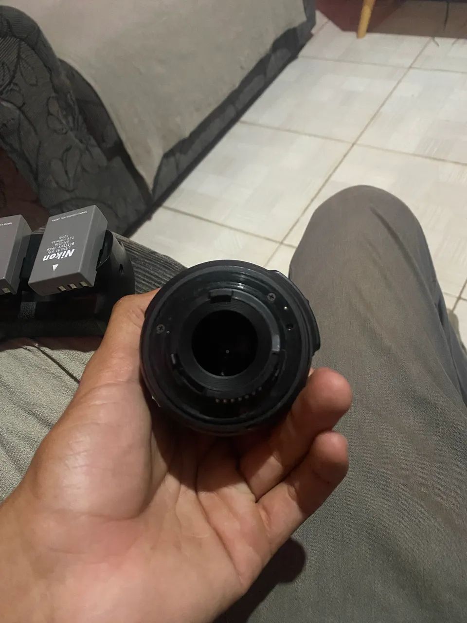 Nikon d5000 em ótimo estado, com gripe de baterias  - Foto 4