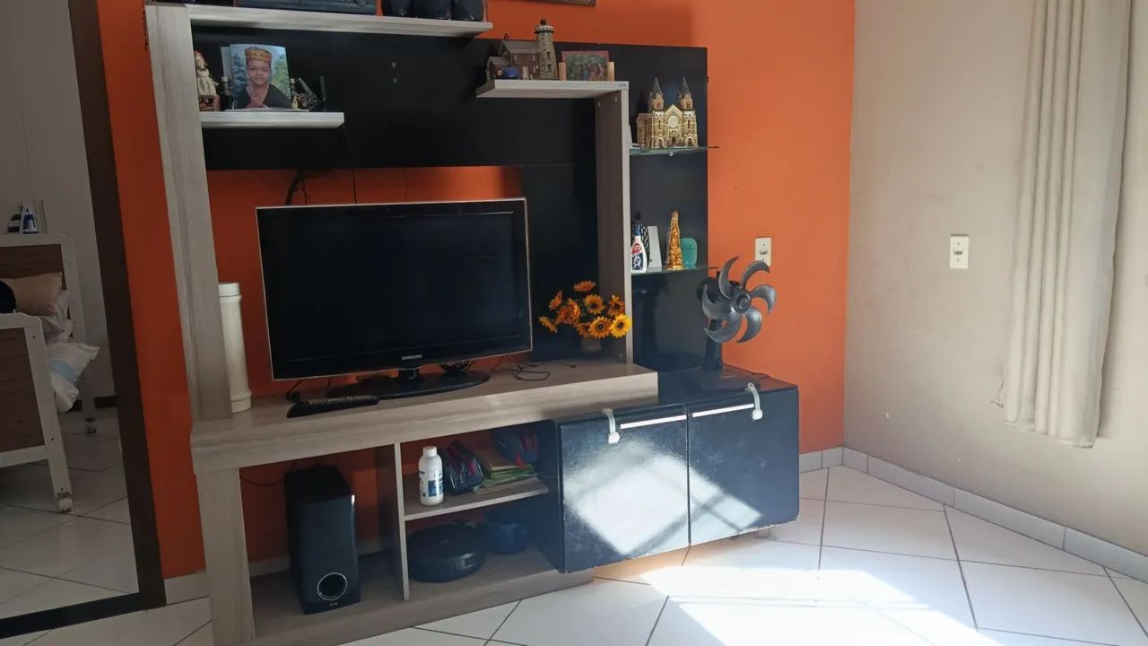 Estante de sala