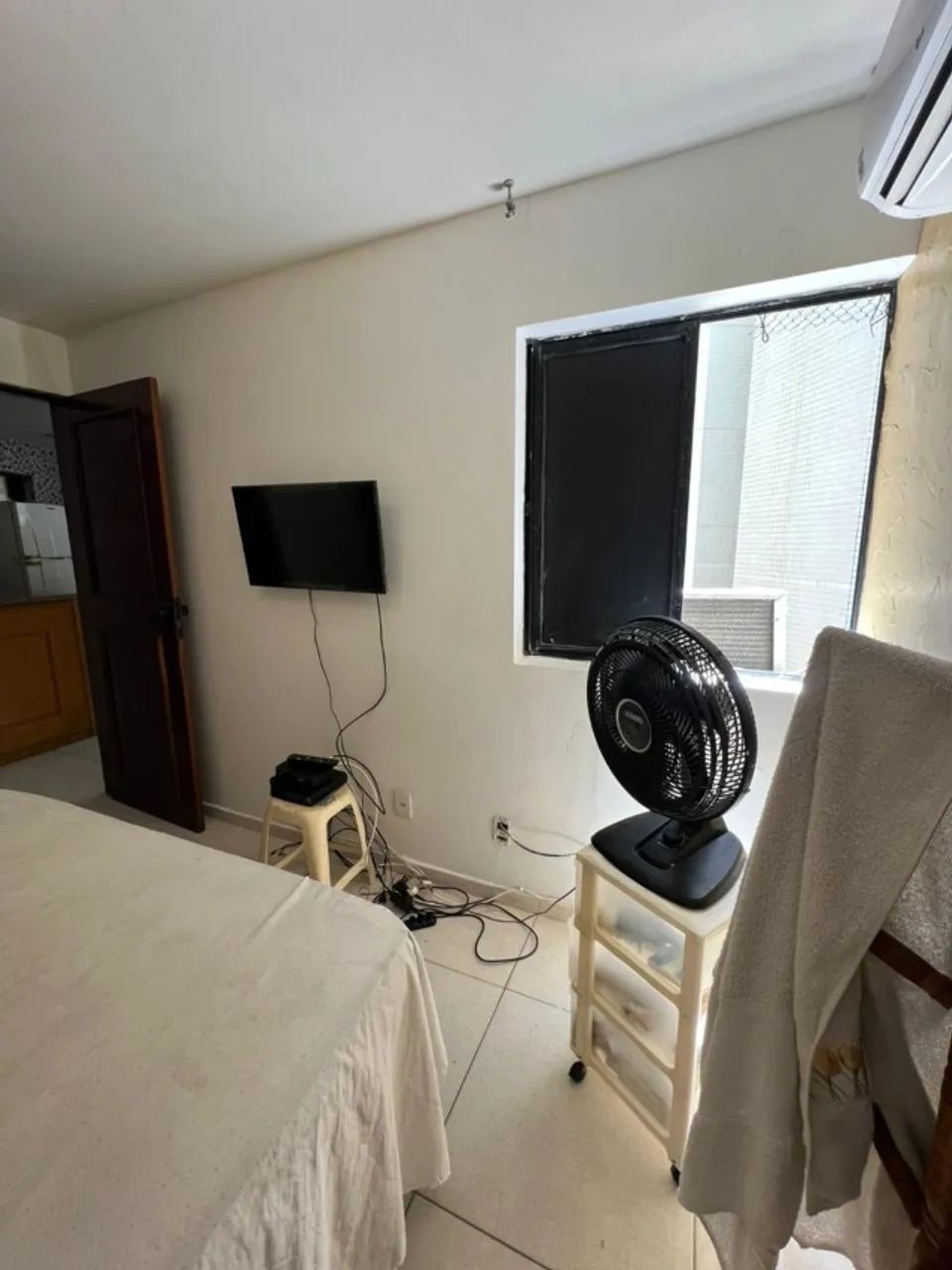 Aluga-se quarto e sala mobiliado na Jatiuca - Foto 3