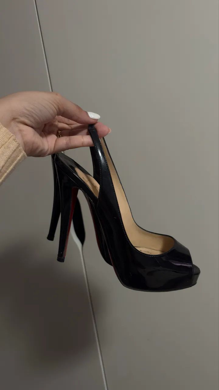 SAPATO LOUBOUTIN  - Foto 3
