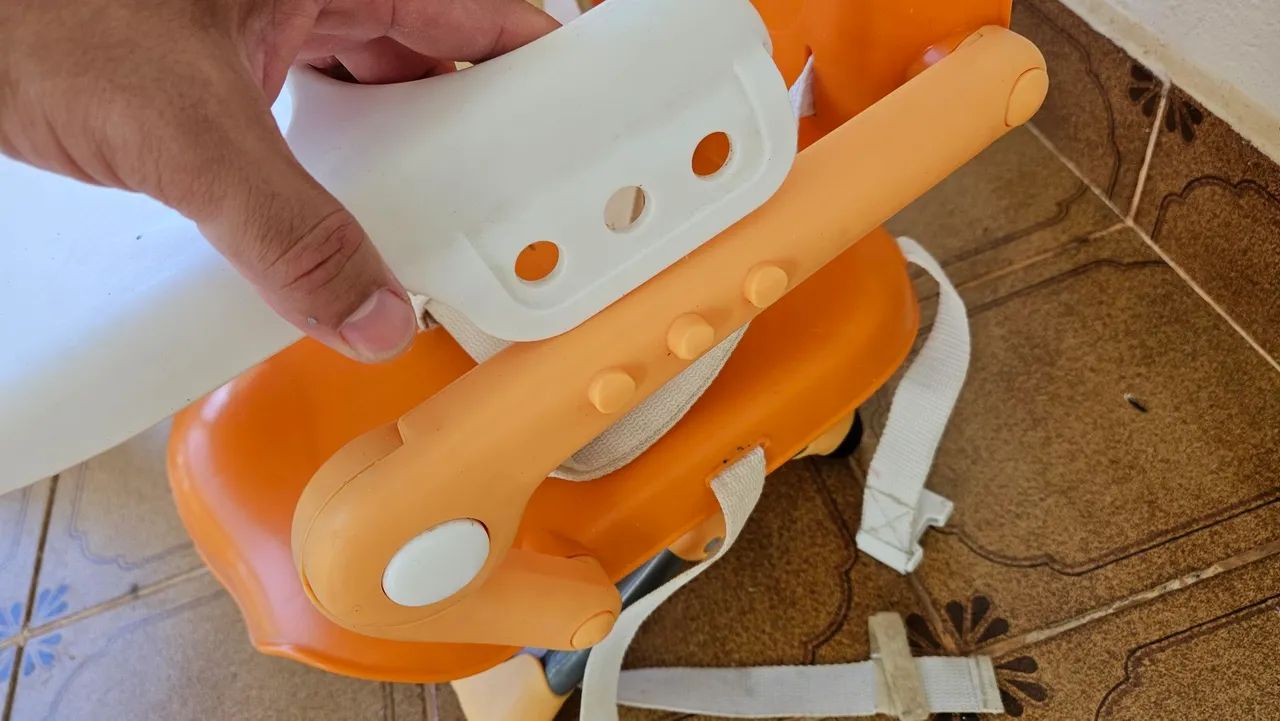 Cadeira de alimentação portátil Chicco - Foto 5