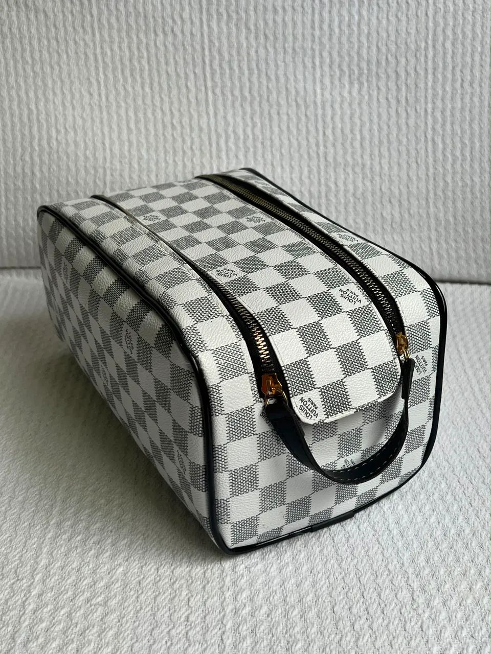 Necessaire branca Louis Vuitton  - Foto 2