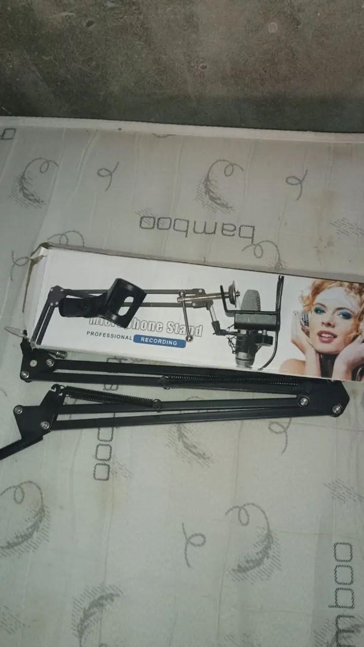 Suporte para microfone braço articulado 