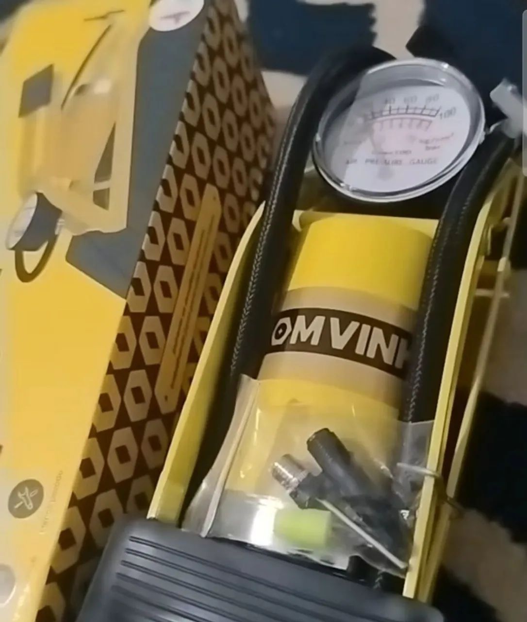 Bomba de Ar para carro, bicicleta e bola - Foto 3