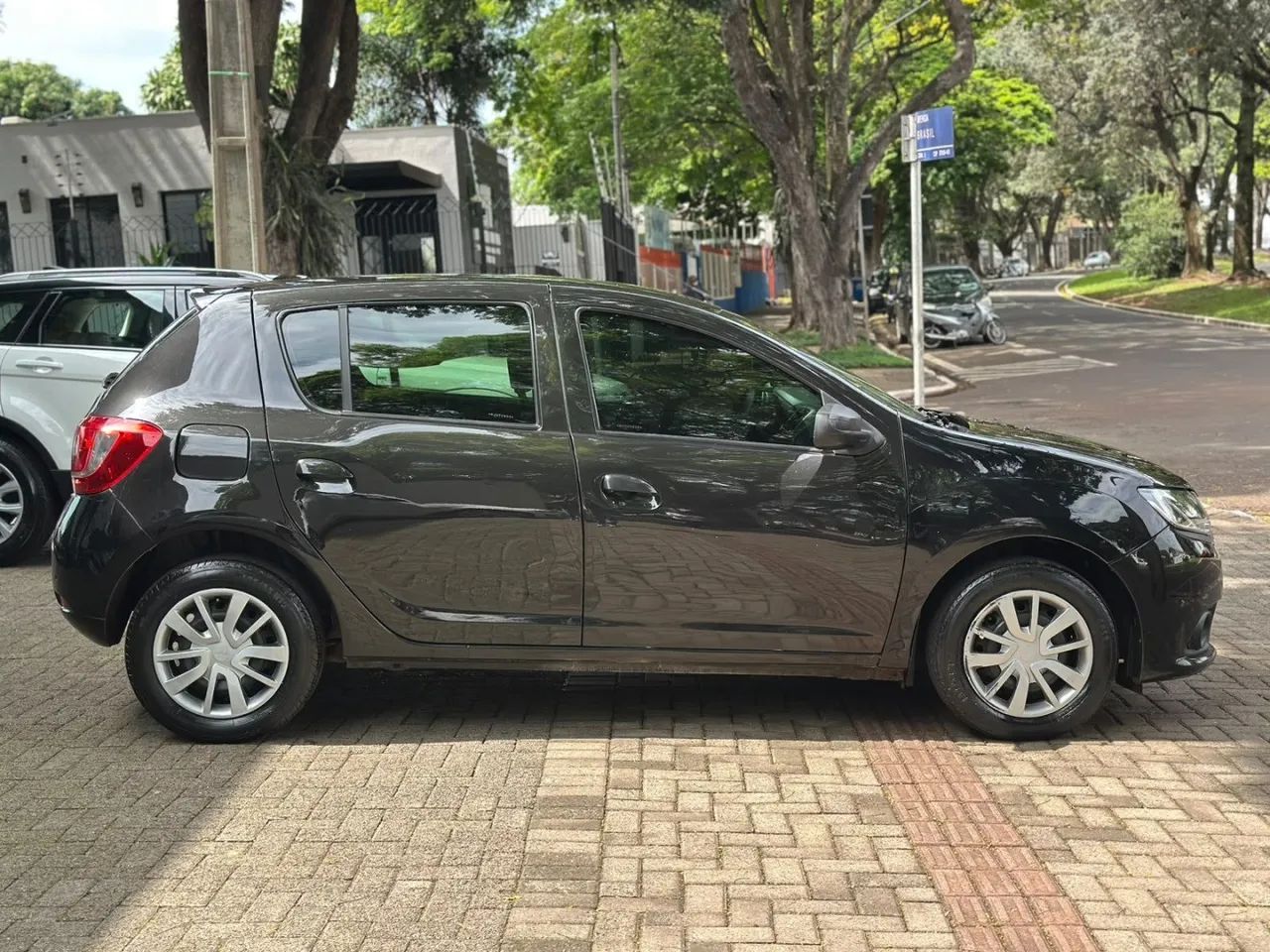 Renault Sandero Authentique Flex 1.0 12V 5P 2017 - Foto 4