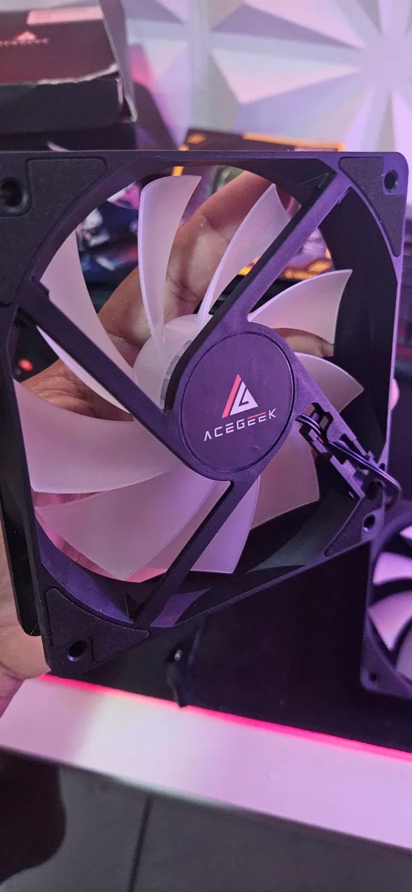 Fans RGB466471388353679361