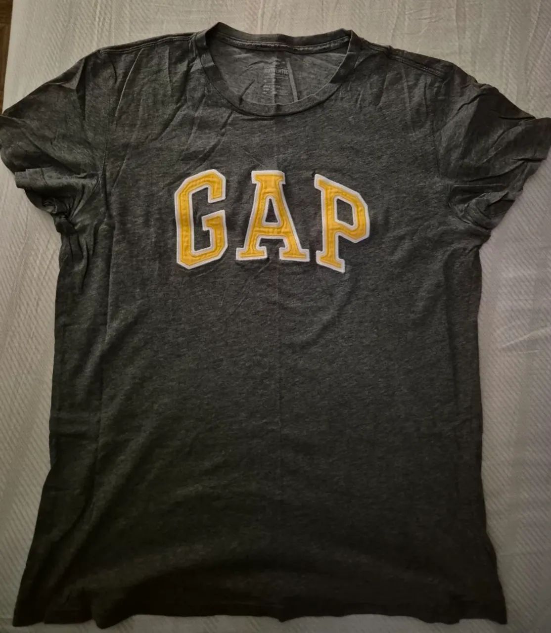 Camisa 100 % algodão GAP cinza
