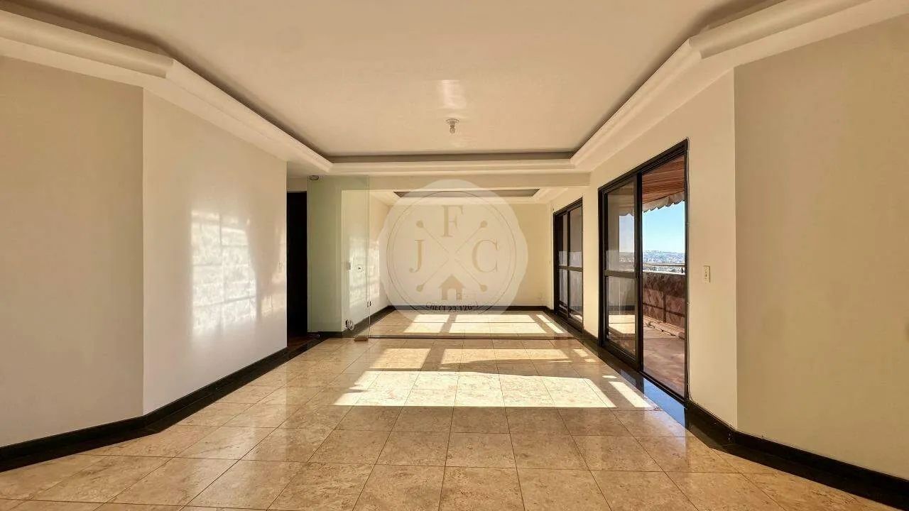 Apartamento com 3 Quartos para Alugar, 173 m² - Centro