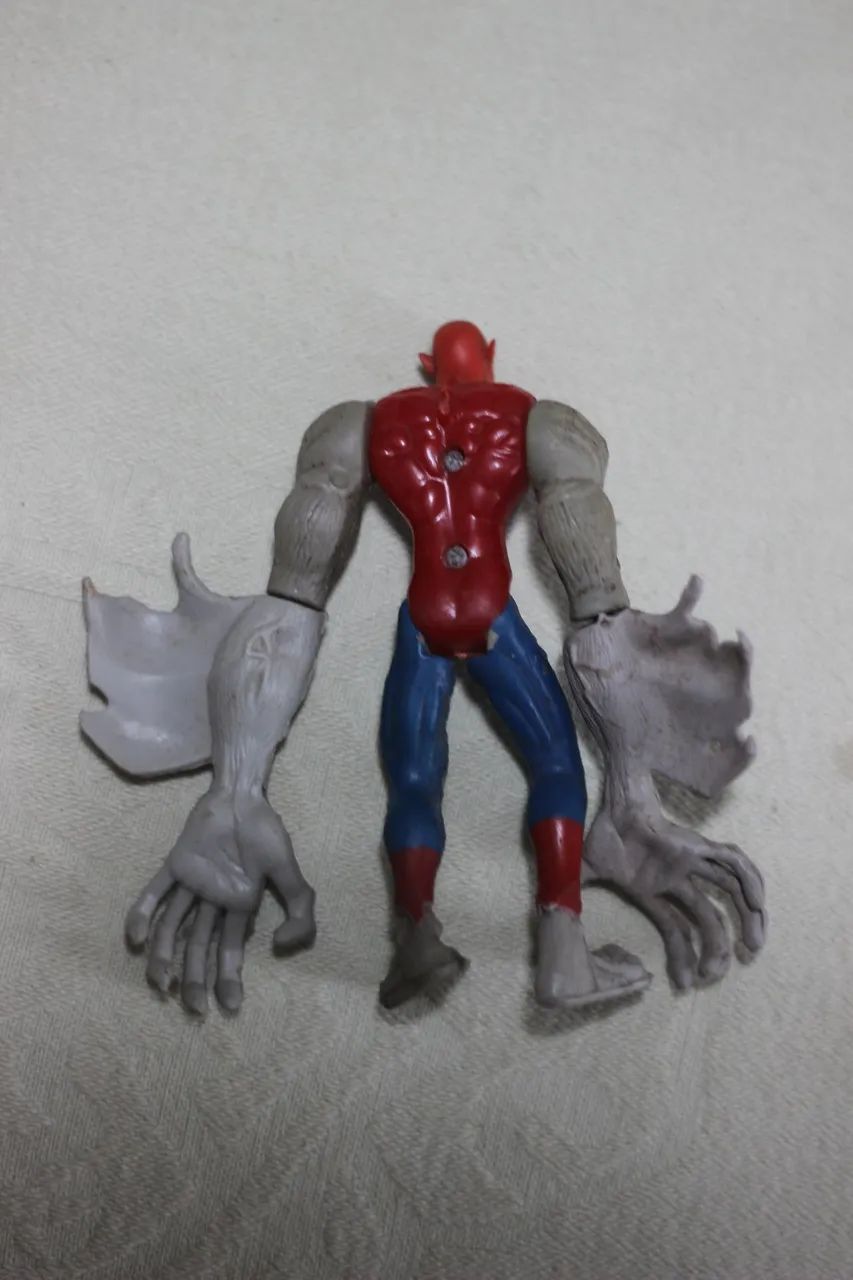 Boneco Vampire Spidey - Spider-Man Vampire Wars - Foto 2