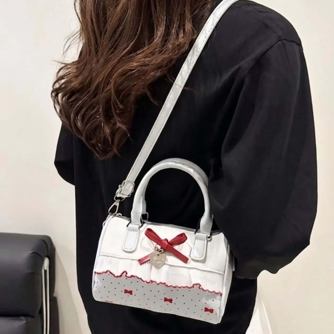 Bolsa de Ombro Mini Bag Plissada Estilo Coquette - Foto 4