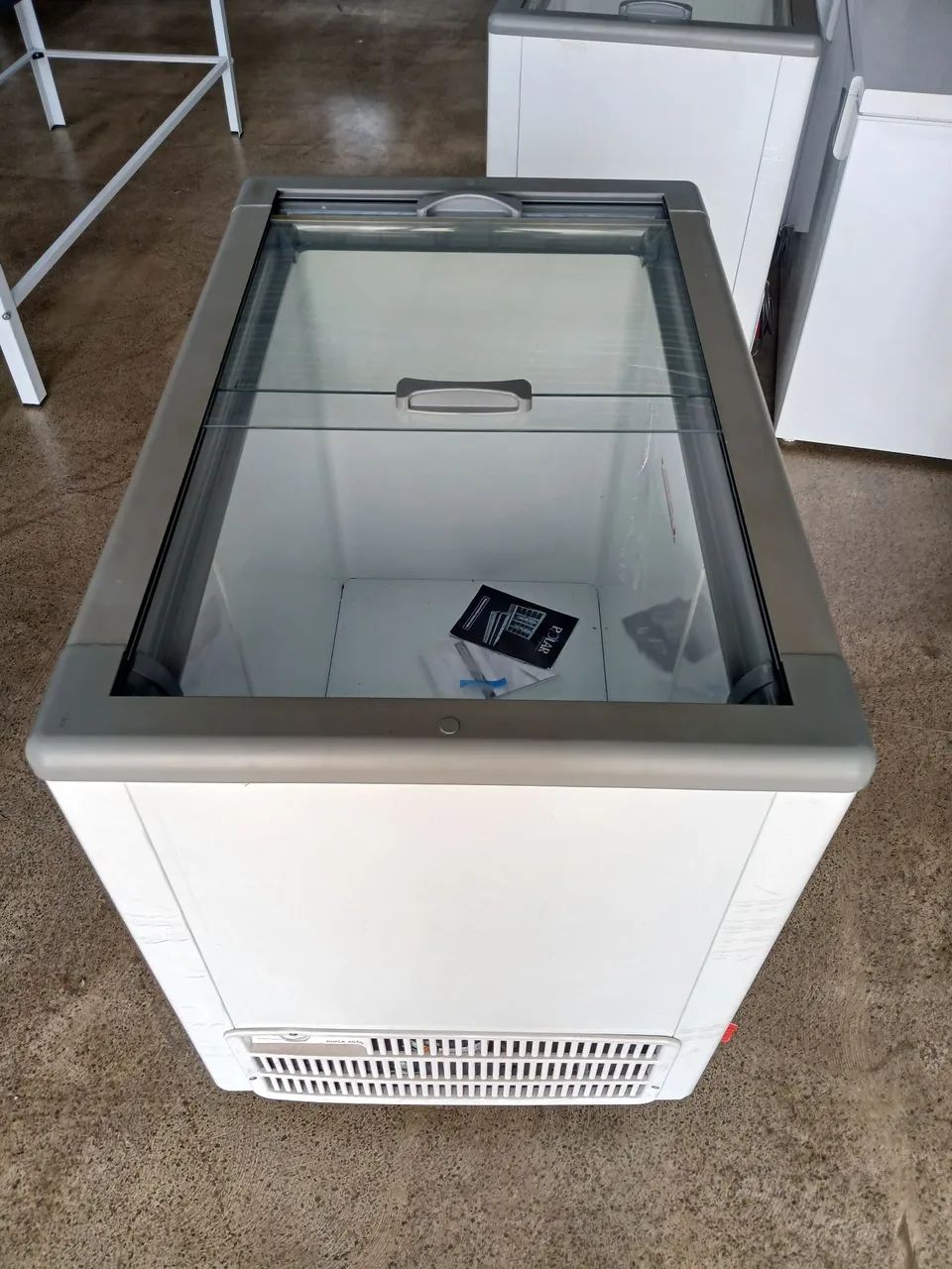 Freezer Horizontal portas de Vidro 311 Litros Fricon - Foto 2