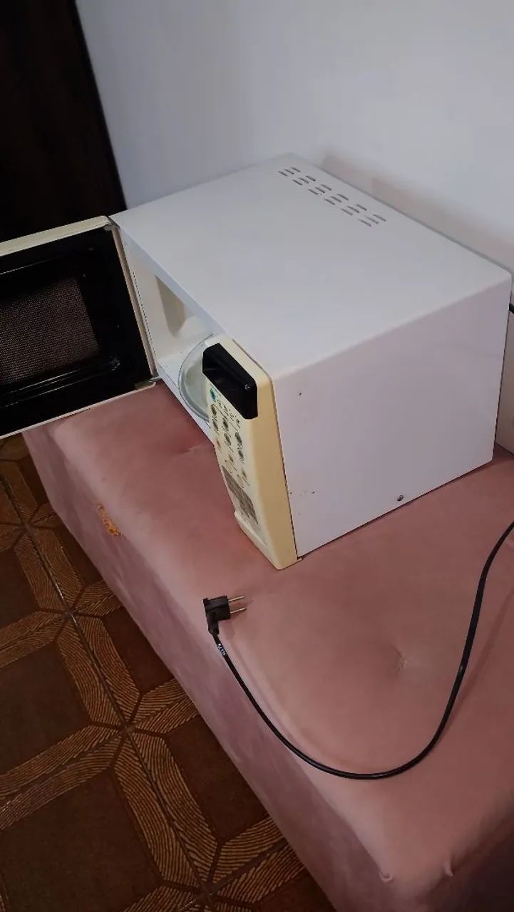 Microondas Eletrolux funcionando volt 110 - Foto 3