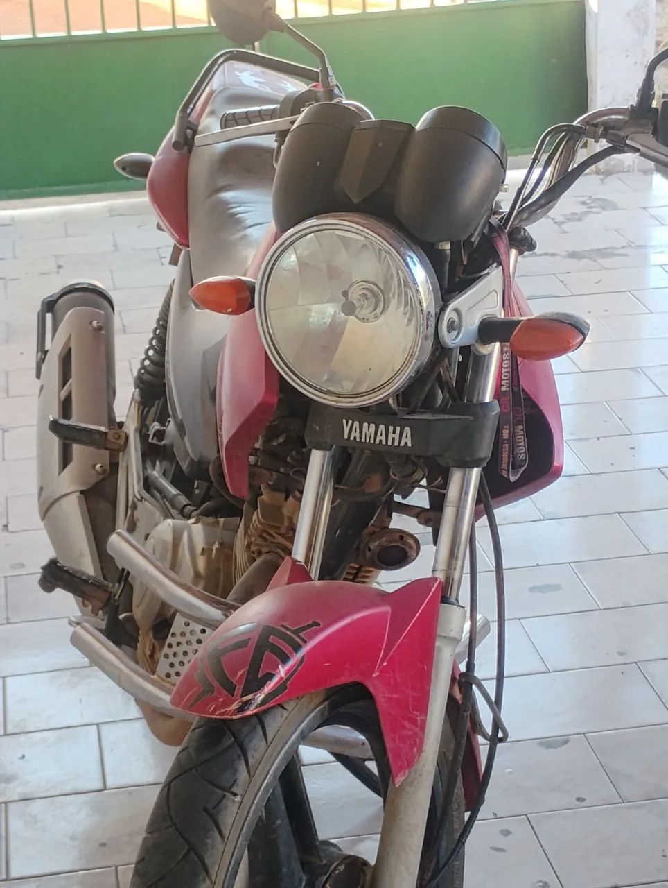 Vendo moto factor 2010