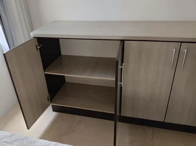 Cômoda / Balcão Multiuso com 4 Portas e Gavetas Internas - Foto 5