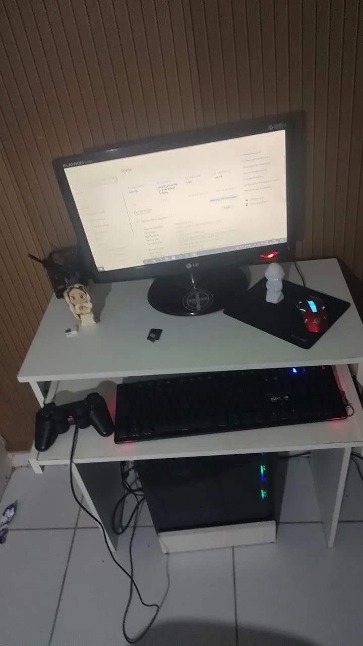 Computador completo com Mesa