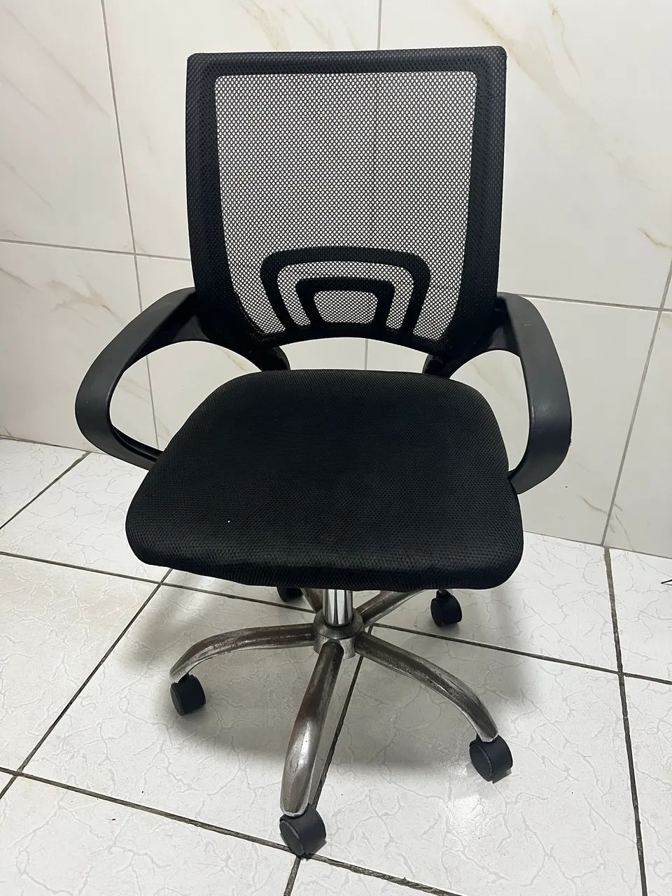 Cadeira de Escritório giratória  - Foto 5