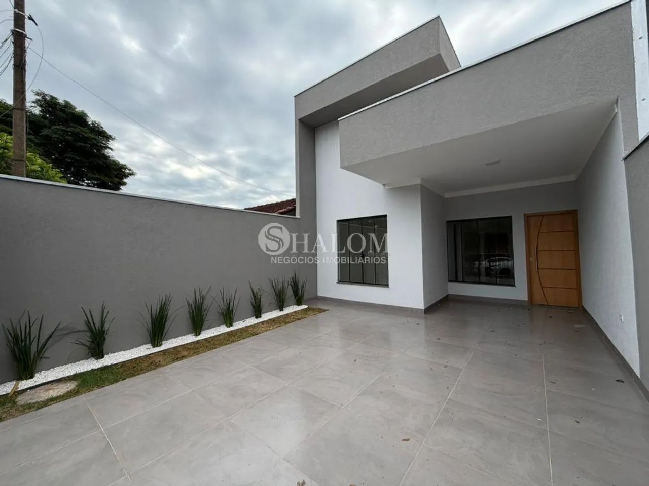 Casa à venda em Maringá, Conjunto Habitacional Requião, com 3 quartos, com 80 m²