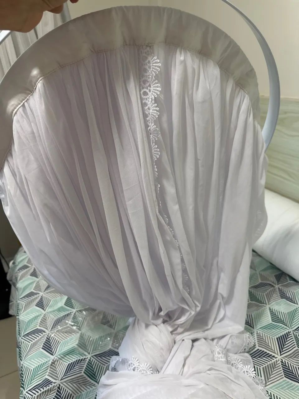 Véu e dossel branco para quarto de bebê  - Foto 3