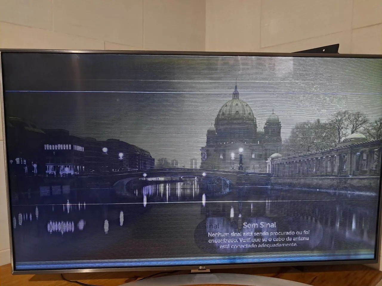 TV LG  55"  - Com Defeito 