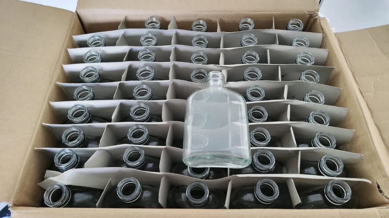 45 Garrafas de vidro de 180ml 