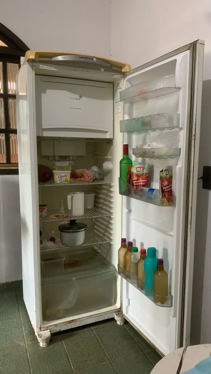 Geladeira com freezer - Foto 3