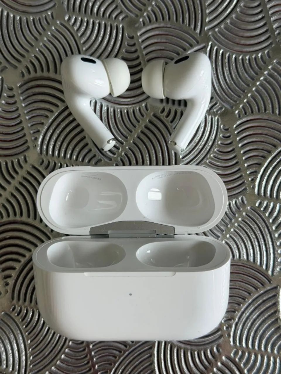 AirPods Pro (2ª geração) com estojo MagSafe (USB-C) - Fones de