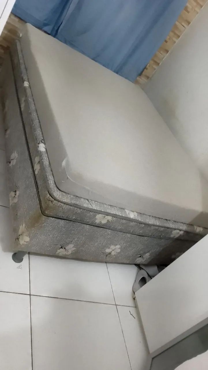 Cama box com colchão 