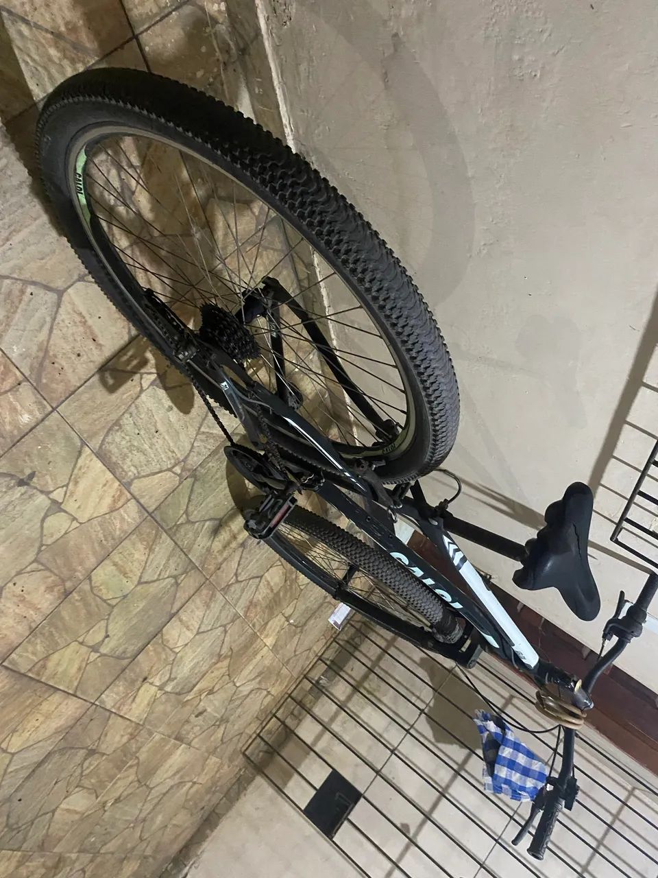 Vendo bicicleta Caloi Velox preta