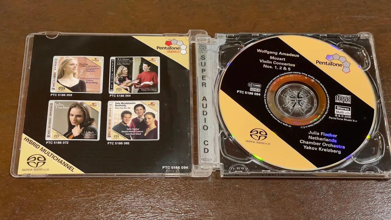 SACD Julia Fischer Mozart Violin Concertos 1, 2 e 5 Pentatone