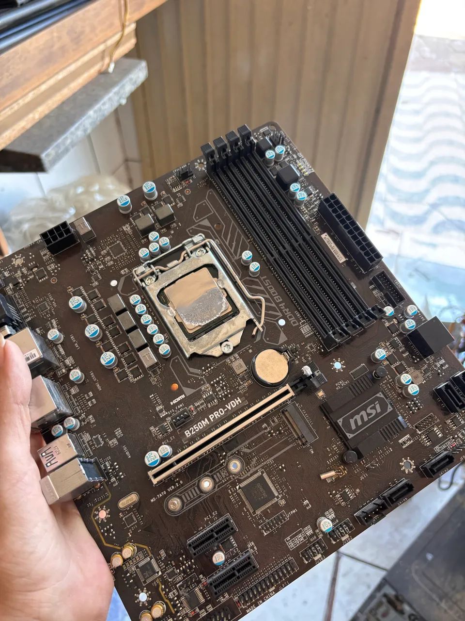 i7 7700k + B250M PRO VDH *Defeito*