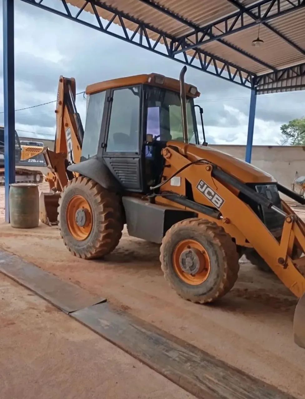 Retroescavadeira Jcb - Foto 3
