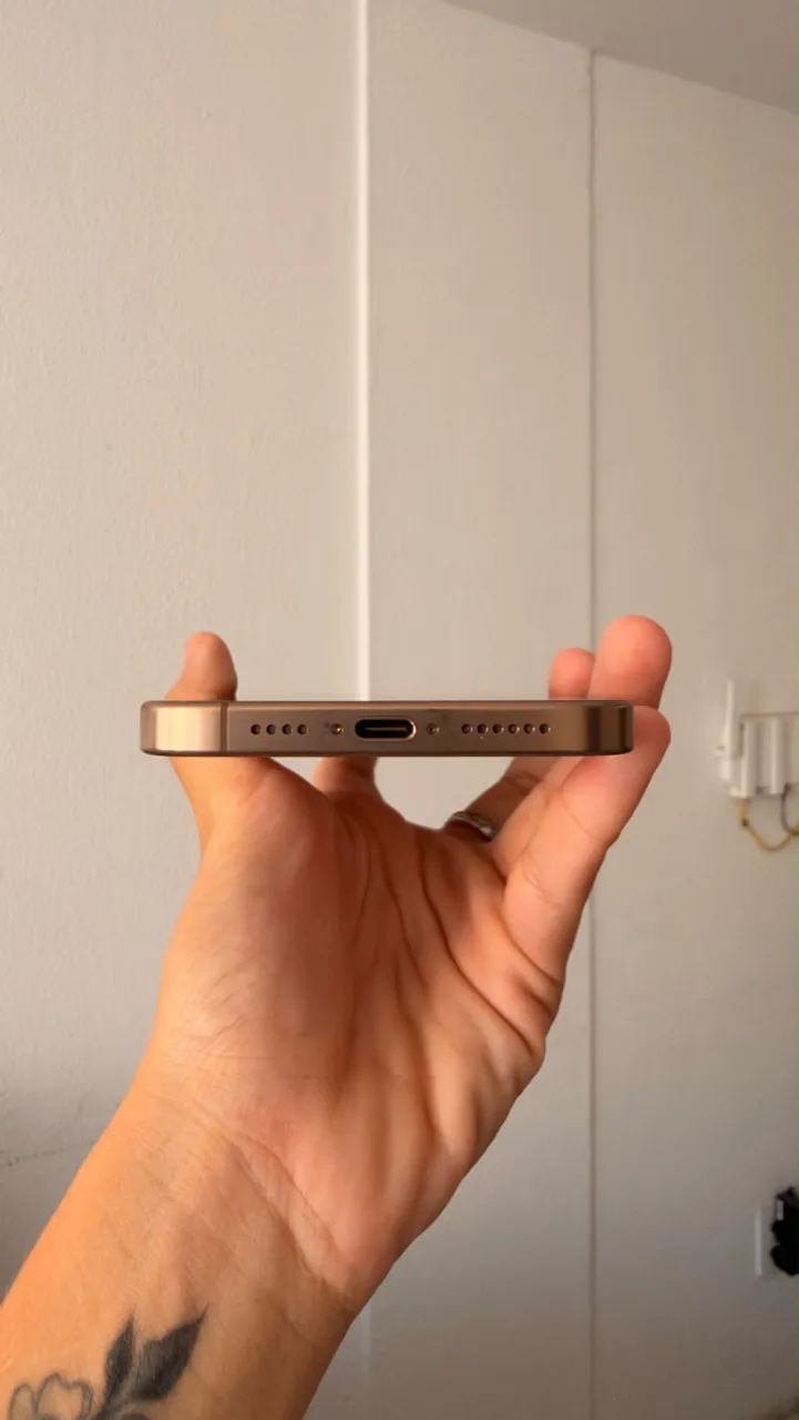 iPhone 16 pro Max 256gb Dourado - Foto 2