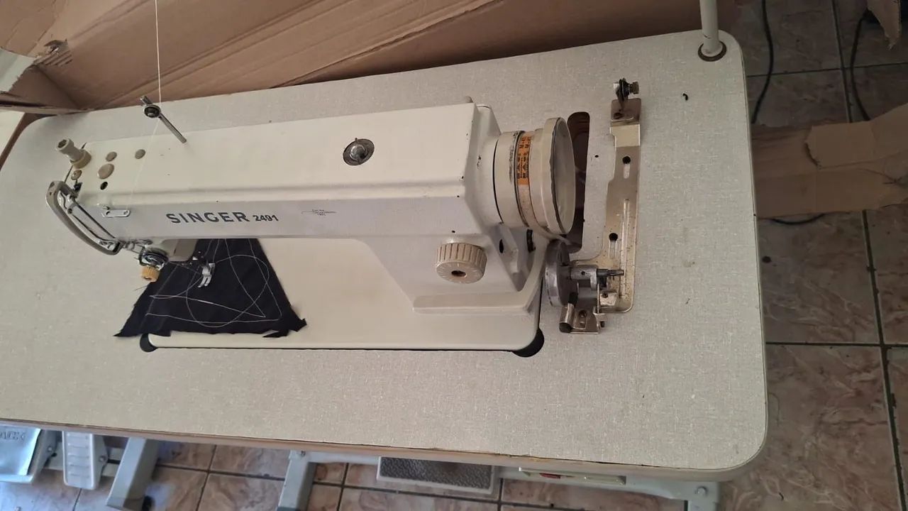 Reta Industrial SINGER semi nova - Foto 4