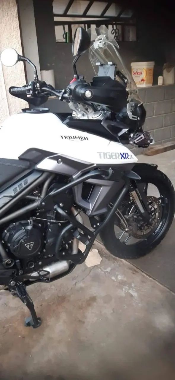 Vendo ou Troco - Triumph 