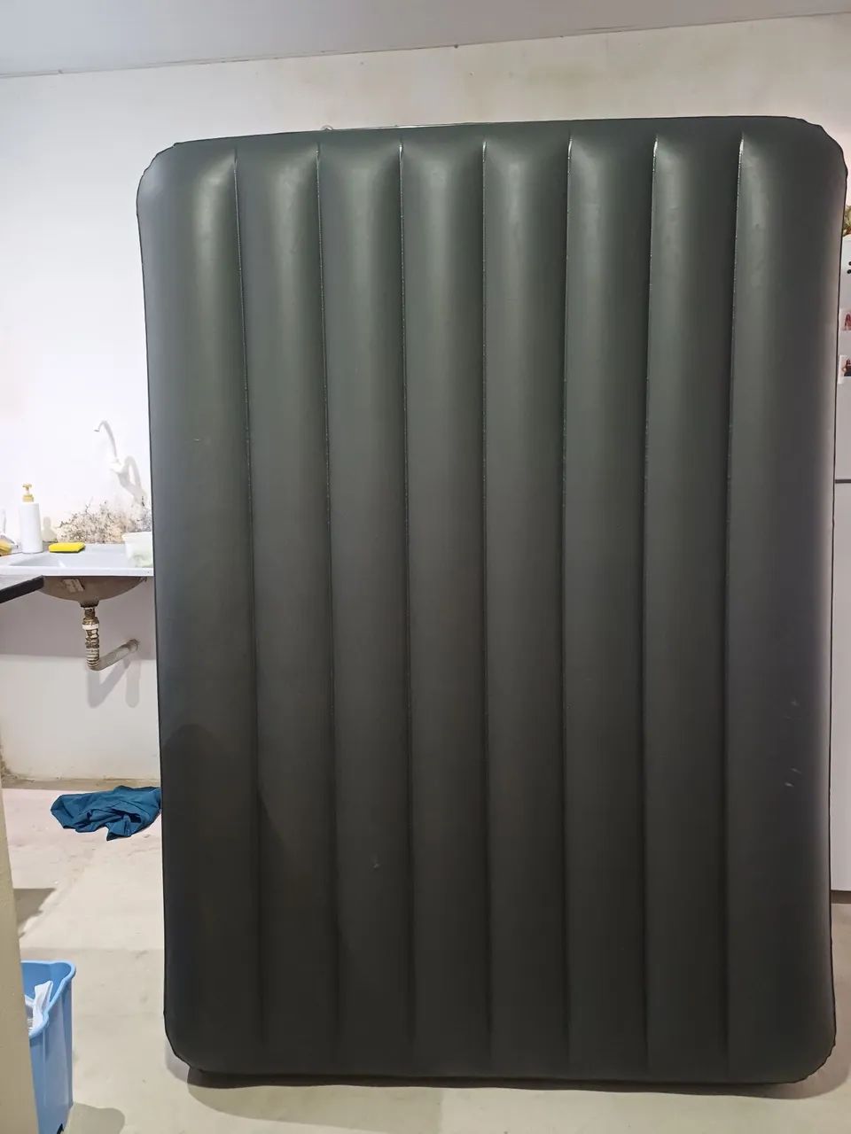 Vendo colchão de casal inflável da marca intex  - Foto 5