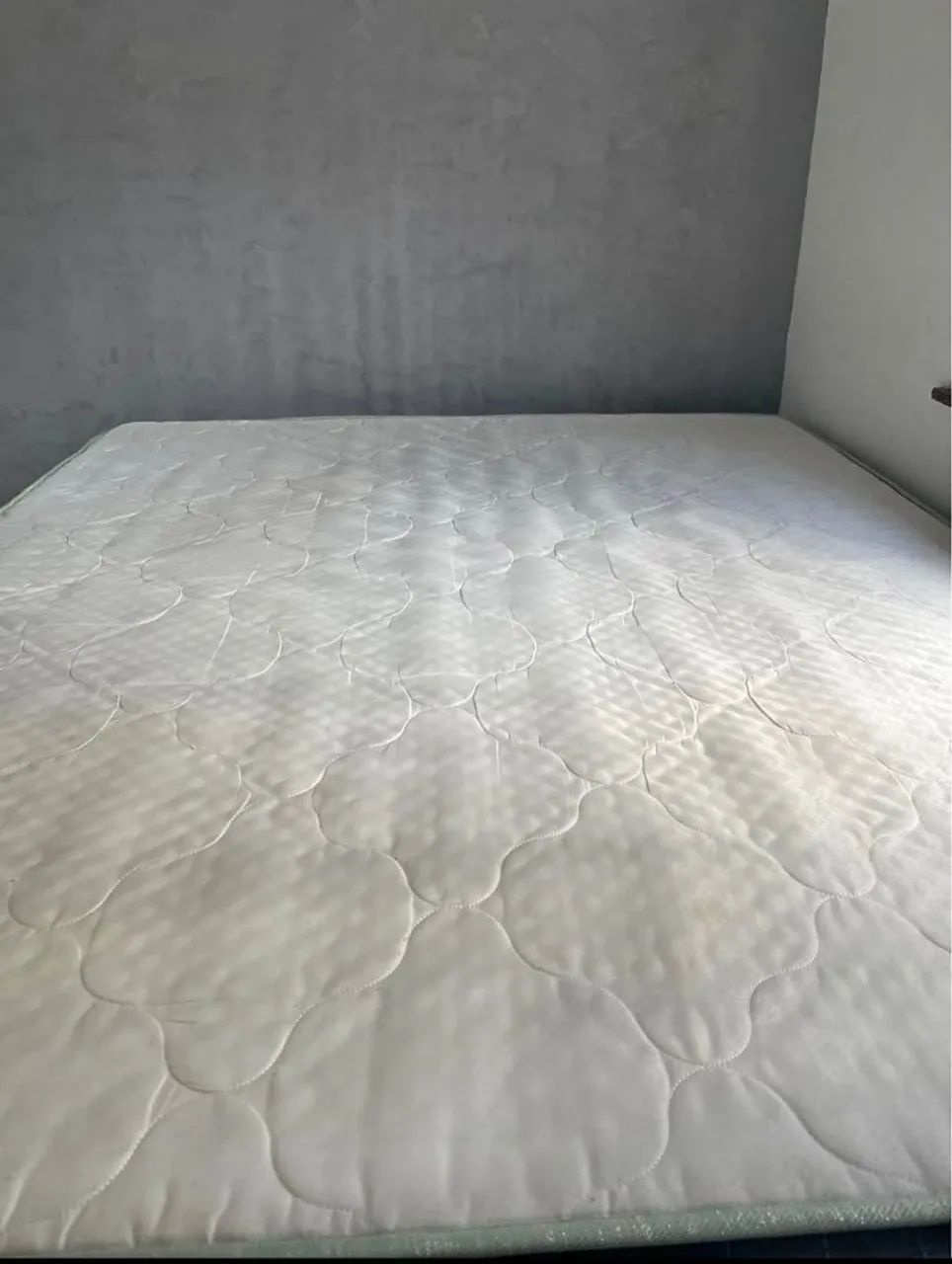 Cama queen molas ensacadas.