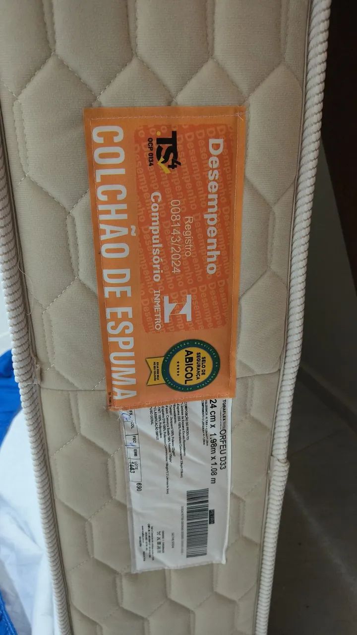 Cama Box Viúva + Colchão Toraflex ? R$ 1.000