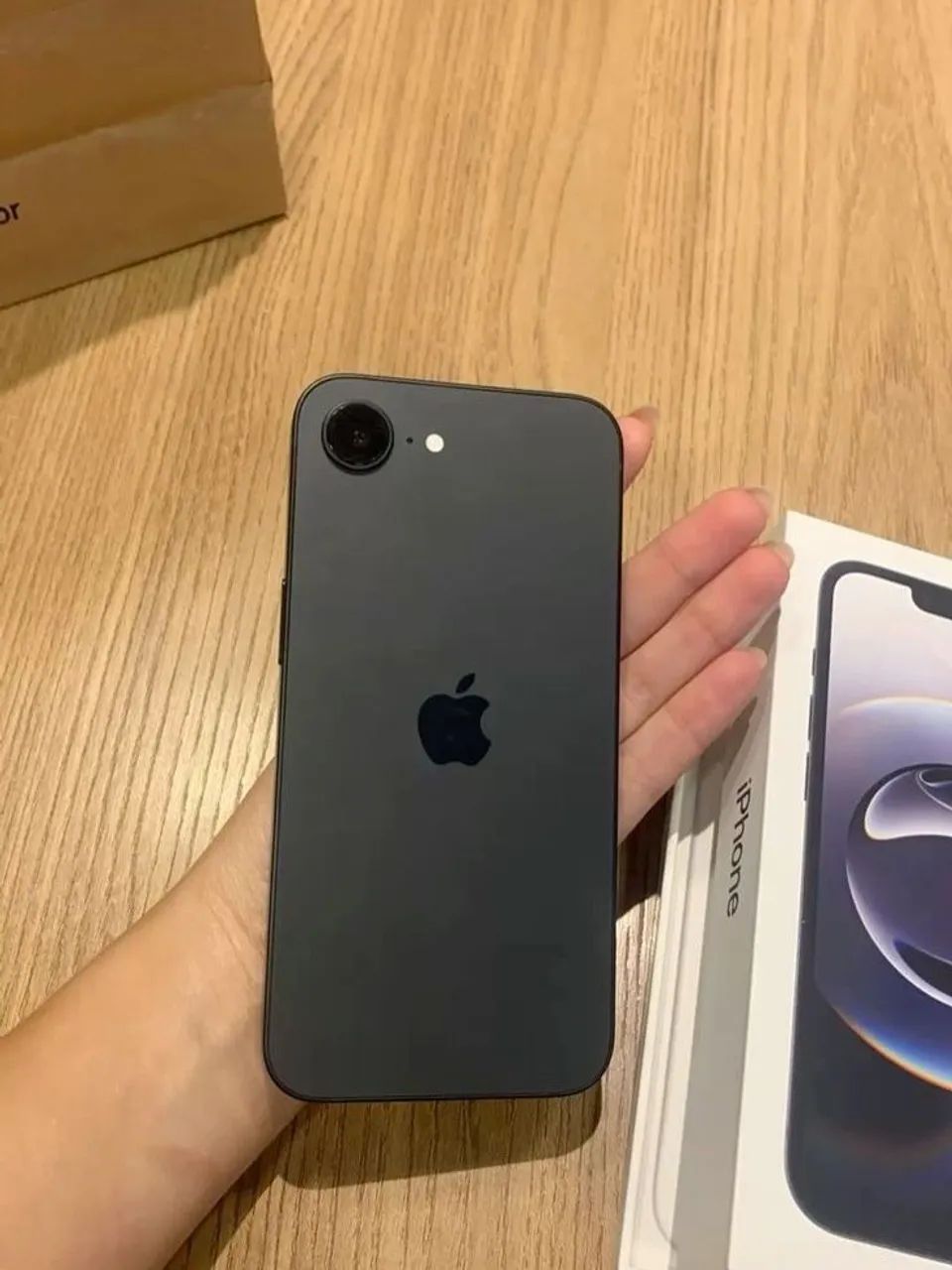 iPhone 16e 256 - Foto 2