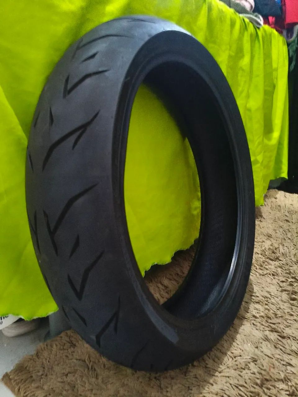Pneu moto esportivo  - Foto 2