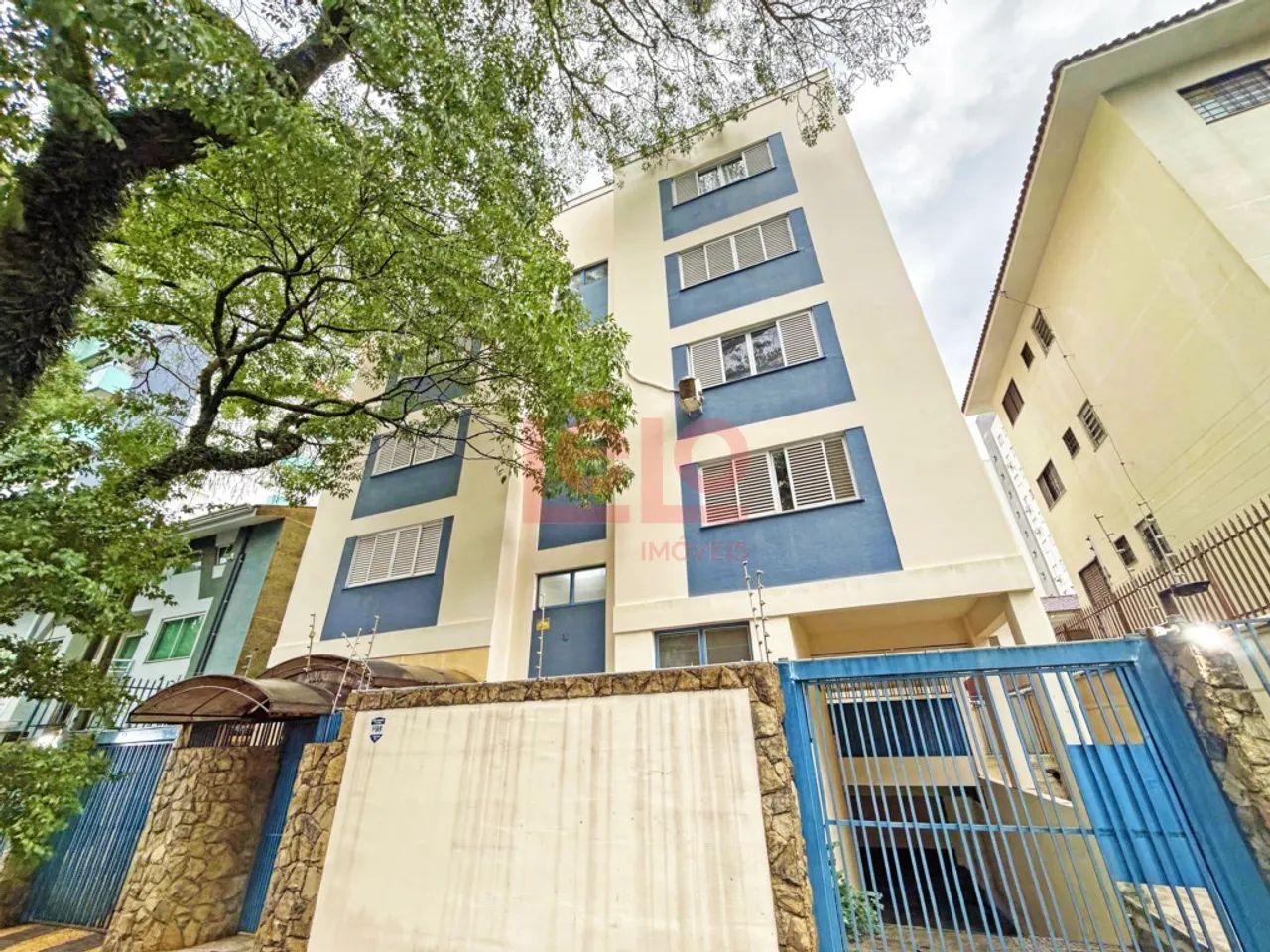 Apartamento para alugar em Maringá, na Zona 07, com 1 quarto, 50,45 m² e garagem
